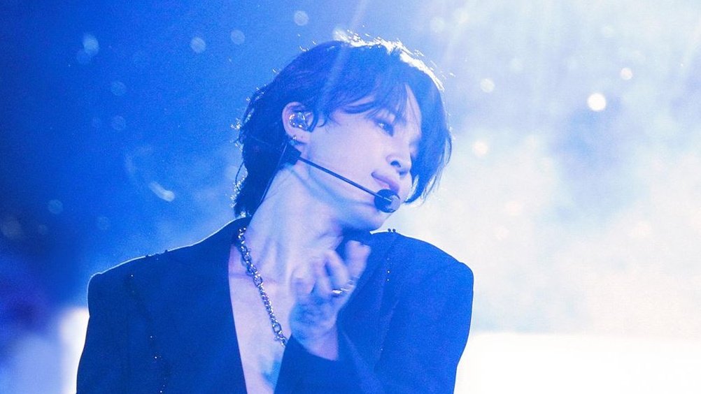 jimipics's tweet photo. oh wow park jimin https://t.co/y9M7swYd9n