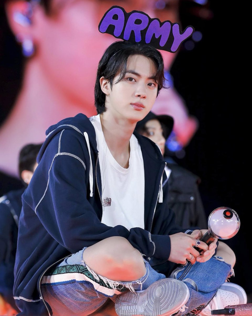 seokjinfile's tweet photo. missing seokjin so much https://t.co/7GbKZiU5cL