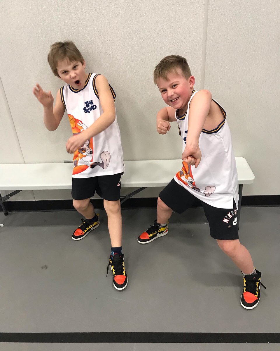 JrodYQX's tweet photo. Today is a special day. Happy B-day to our boys. We are pumped to celebrate and thank God for another year. Now let’s Party!!! @JennBennett2007 #MarchMadness #happybirthday https://t.co/8I0HQPRxYU