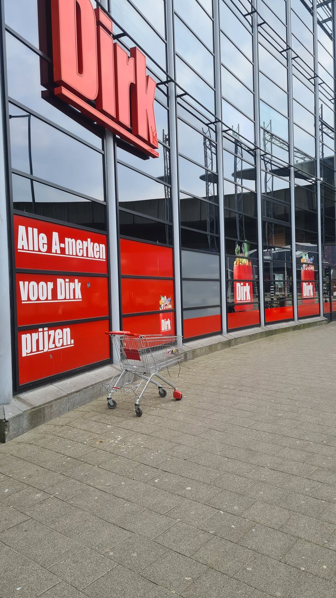 Aangezien het <a href="/rotterdam/">Gemeente Rotterdam</a> en <a href="/dirkvandenbroek/">Dirk van den Broek</a> niet lukt om binnen een maand een winkelwagentje op te halen op het pleintje bij ons voor de deur het zelf opgelost. Als jullie hem zoeken hij staat voor de deur. Aan de slag voor #carnissezuiderpark