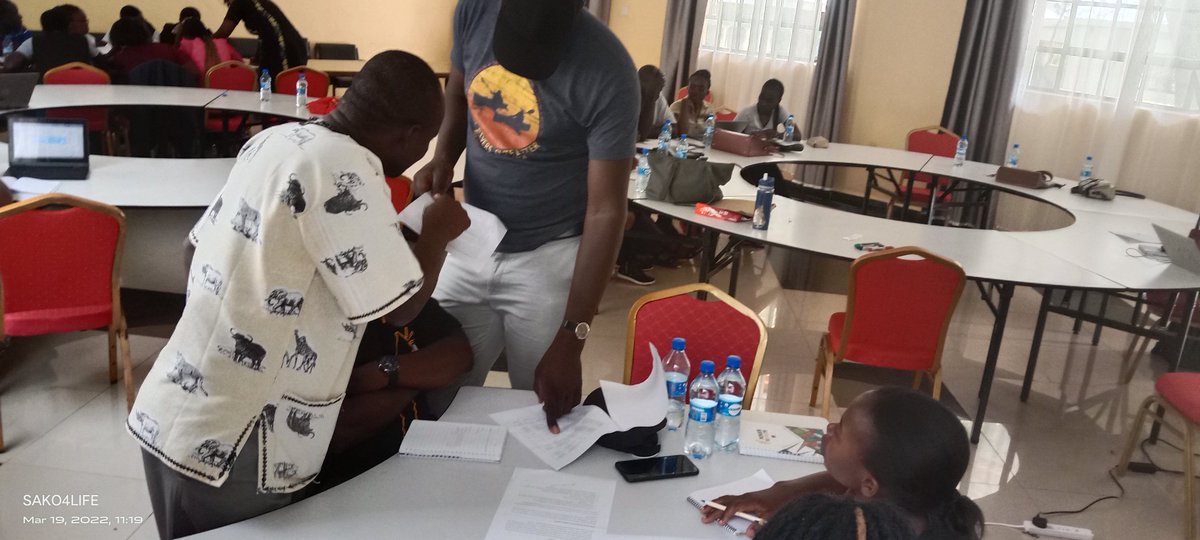 MuunganoCentre's tweet photo. Together with youth networks in Siaya.  We conducted analysis of the Siaya County CFSP 2022/23. @of_siaya needs to prioritize needs of the young people &amp; ensure the document has a linkage with the ADP 2022/23. #Power2youth #BudgetDebate2022 @Power2YouthKe @Amref_Kenya @NAYAKenya https://t.co/eoRd79YEaW