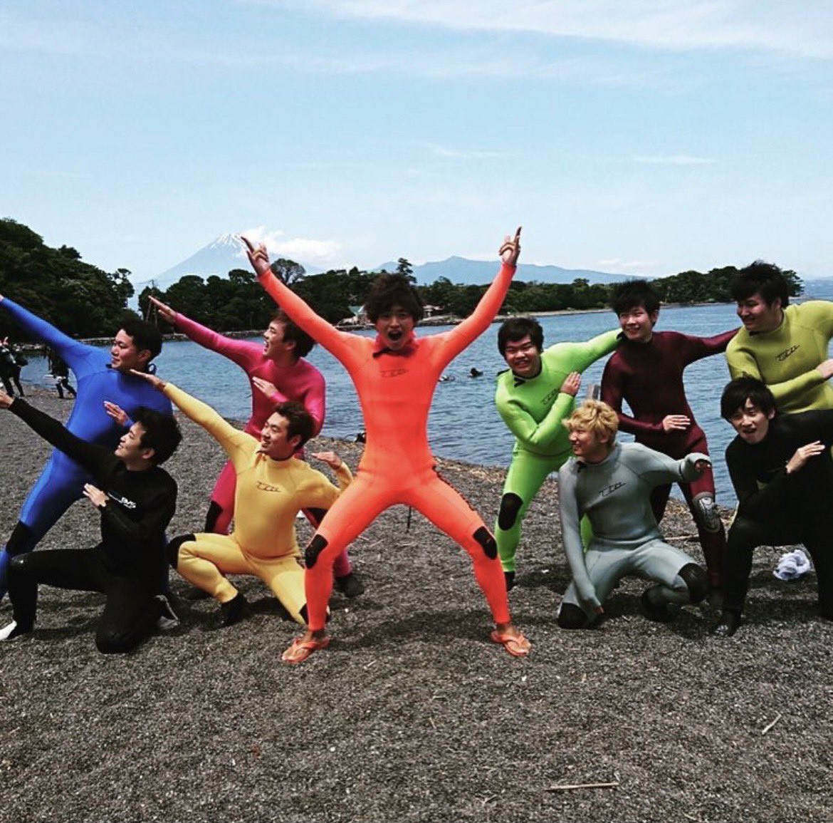 OceanKIDs012's tweet photo. 【ウエット】
ウエットスーツはみんな個性的!kidsでは自分好みの柄や色を組み合わせて世界に一つだけ��オリジナルスーツができちゃう🤩🤩
カラフルな色で映える写真撮ったり🧜単色で男らしく揃えたり🧞♂️
自分だけのウエットで最高の思い出いっぱい作ろー!!!
#春から大学生 #Oceankids #ウエット https://t.co/x1lXRjIhuE