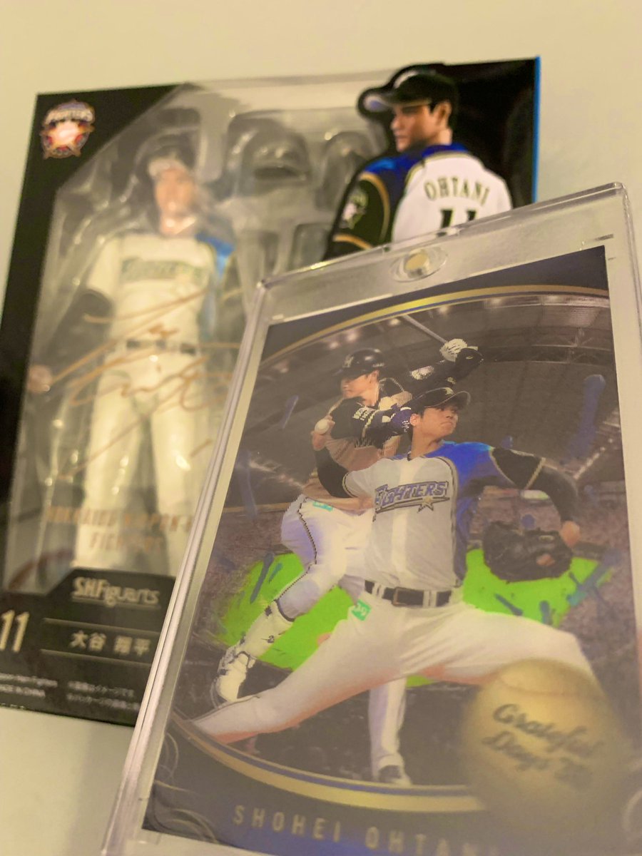 GJeterfan's tweet photo. La disponibilité, l’humilité et le talent… j’aimerai tellement qu’il soit un Yankees. J’ai toujours eu un faible pour les joueurs japonais 🇯🇵 ⚾️ mais Ohtani c’est la masterclass ! Heureusement j’ai une petite collection sous son maillot @npb #hamfighters… 😉 @fredhermel https://t.co/YTVAkLuiDK