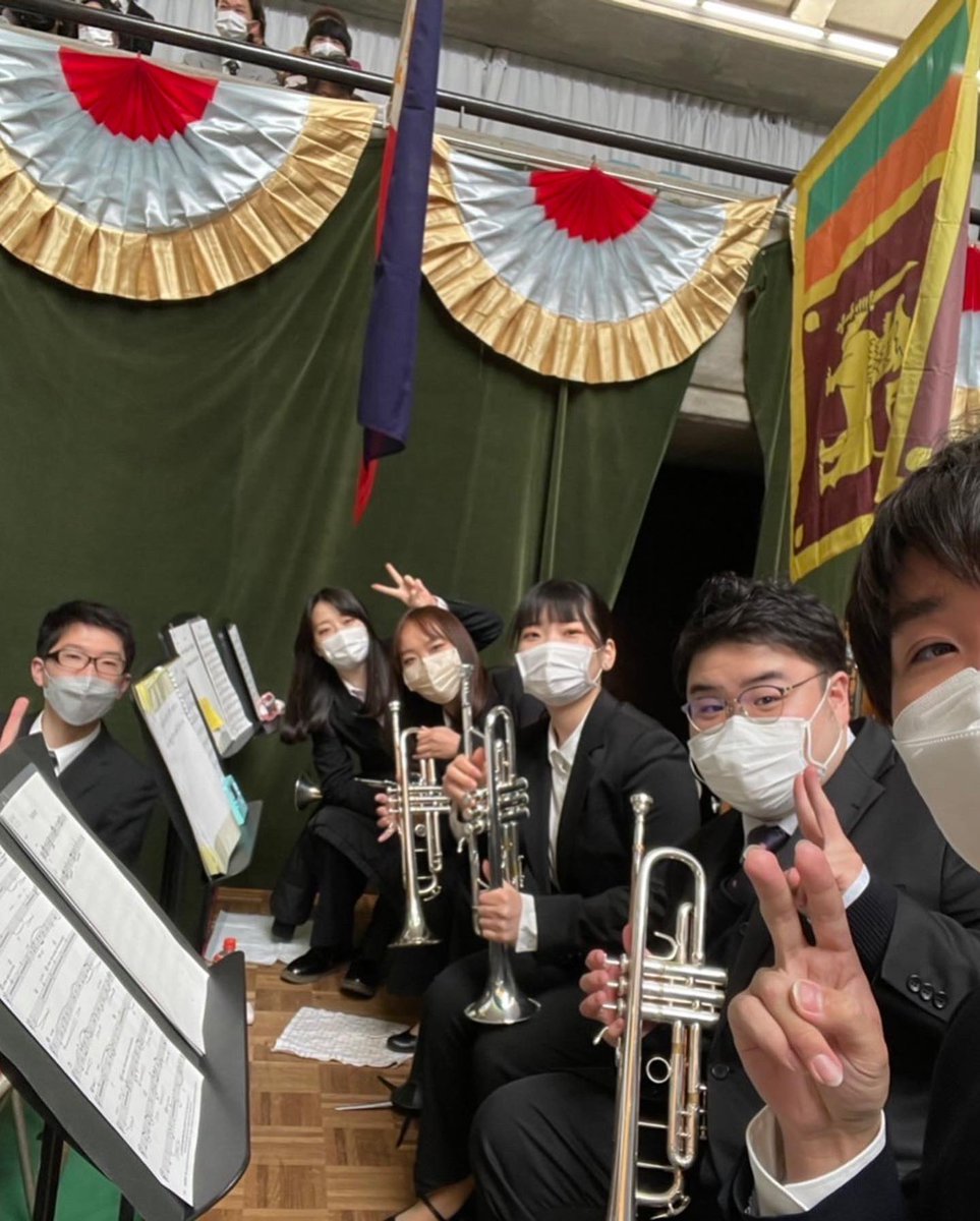 NucbBrassBand's tweet photo. 皆さんこんにちは!!
昨日、名古屋商科大学の卒業式が行われました🎉
天気にも恵まれ、とても素敵な卒業式でした😊
卒業された先輩方、ご卒業おめでとうございます㊗️🎊
また、会える日を楽しみに待っております!!#nucba #NucbBrassBand #卒業式 https://t.co/iYewvE8zzR
