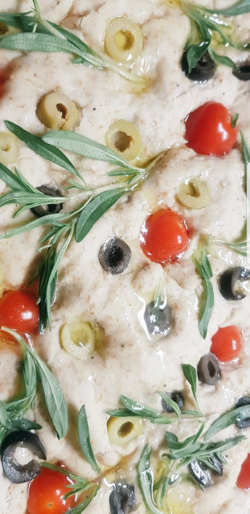 skongur's tweet photo. Celine's Kitchen
Mutfağımda klasik bir pazar efsanesi 🤗
Italian/ Puglia🇮🇹: Focaccia Pugliese🍅🍕🌿
#celineskitchen #focaccia
#focacciapugliese #lacucinaitaliana
https://t.co/UXo9DQDVqr https://t.co/YXfou86PXd