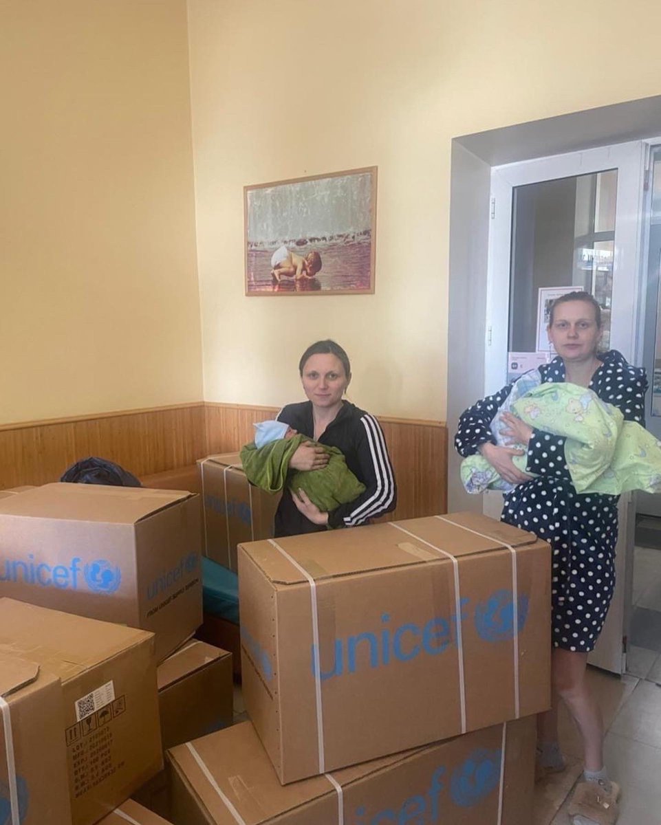 KyivCCI's tweet photo. @UNICEF_UA у співпраці з @MFA_Ukraine та за логістичної підтримки Київської торгово-промислової палати щодня доставляє гуманітарні медичні вантажі, які рятують життя людей у регіонах, охоплених війною. https://t.co/Ljd5rMDcIF