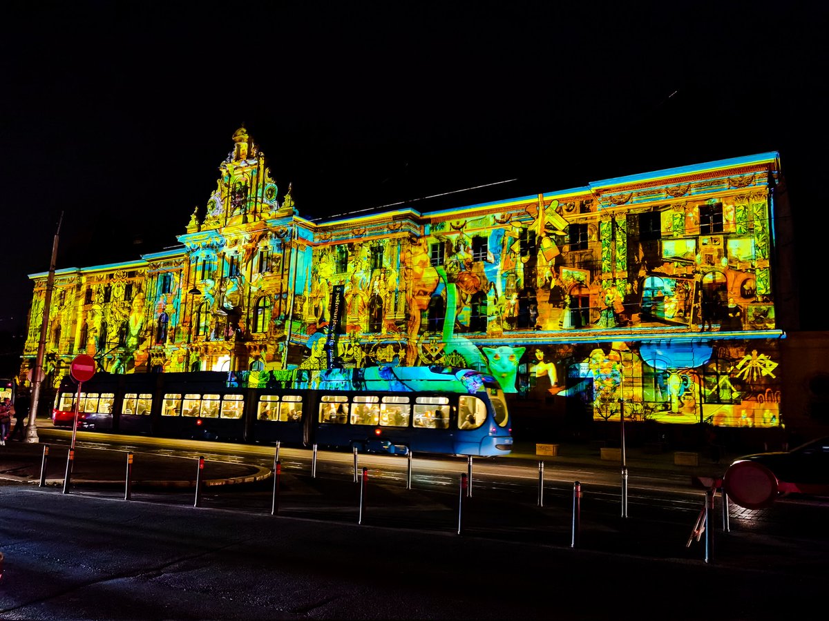 anapuzar's tweet photo. Festival of Lights Zagreb
#LoveMyHuawei @HuaweiMobile #HuaweiP40Pro #CapturedOnHuawei @HuaweiDeviceUSA @ZoranStricevic @HuaweiMobileUK
@huaweimobilers @HuaweiMobileDe @HuaweiMobileBE @huaweimobilefr @Croatia_hr @AntenaZgb @DarthChillash @mordulj @Huawei #zagrebfestivaloflights https://t.co/nrE1s1n5Zp