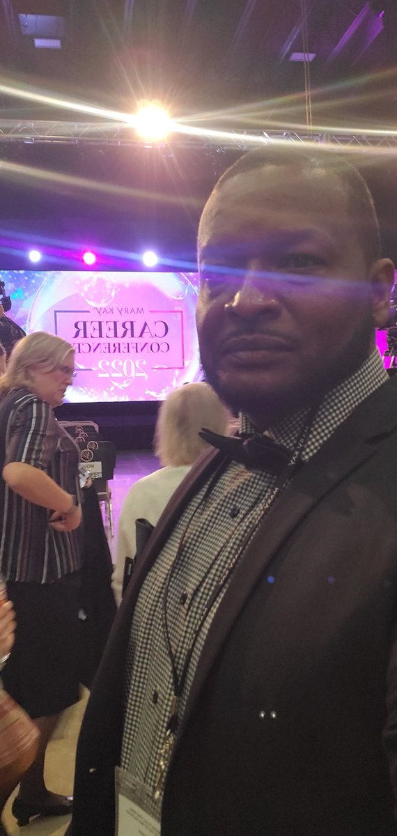 BobbyBmk's tweet photo. Career Conference Allen, TX.  What a time. #myMklife #Marykay #MaryKayMen #careerconference #IChoseMaryKay https://t.co/AfP1qpzTqi