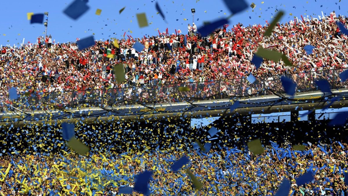 AntiFutbol8's tweet photo. ⚽️CLASICOS DEL FÚTBOL ARGENTINO⚽️

📌En medio de la "Fecha de Clásicos", recordamos los mejores cásicos del fútbol argentino, el historial, el partido con mas goles, primer encuentro y quien es mejor de los 2. https://t.co/en6HaBHFIQ