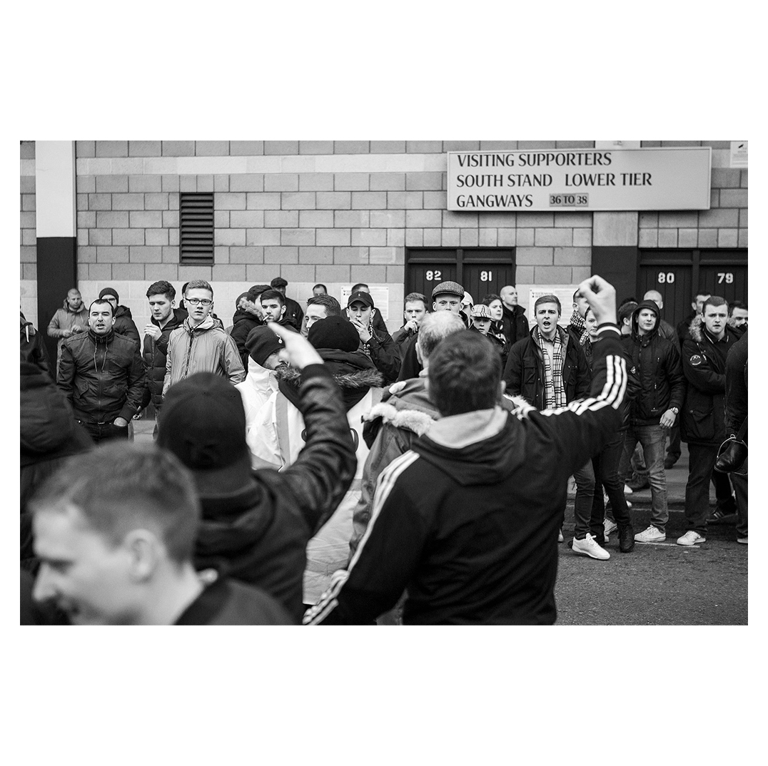 AndersenMStudio's tweet image. IT'S MATCH-DAY! West Ham at home.
Here are some memories from past West Ham encounters taken from the 248-page beautiful photo book ’Can’t Smile Without You’, following the Spurs fans home and away from 2013–2017. 
Very few copies are now available.
shop.martinandersen.co.uk
