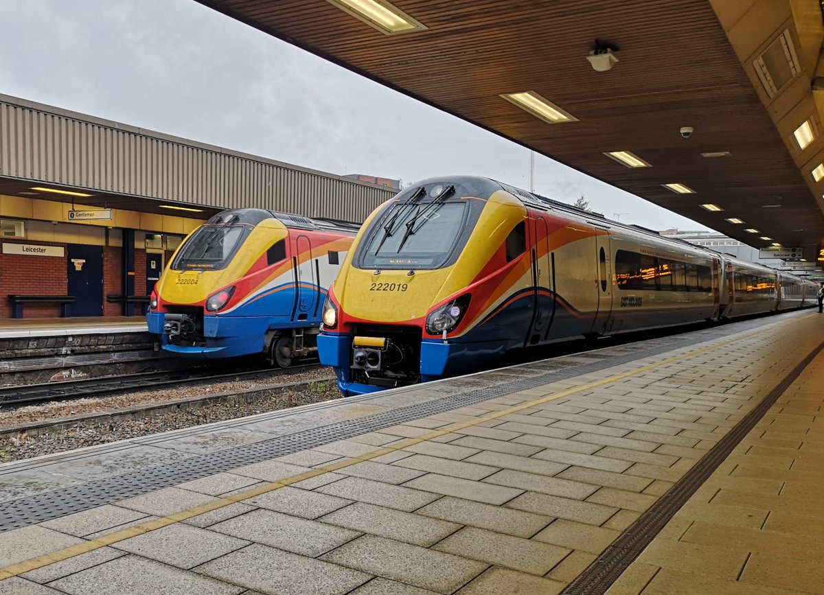 DownOnTheStour's tweet photo. Todays #Sentimentalsunday: East Midlands Trains
These shots taken only 4 days before they became EMR! It was good to see the EMT branding still lingering that close to the changeover!
#DispatchersOfTwitter #throwback #HST #meridan #class43 #EMT #stagecoach https://t.co/G0d9fIqZ7E