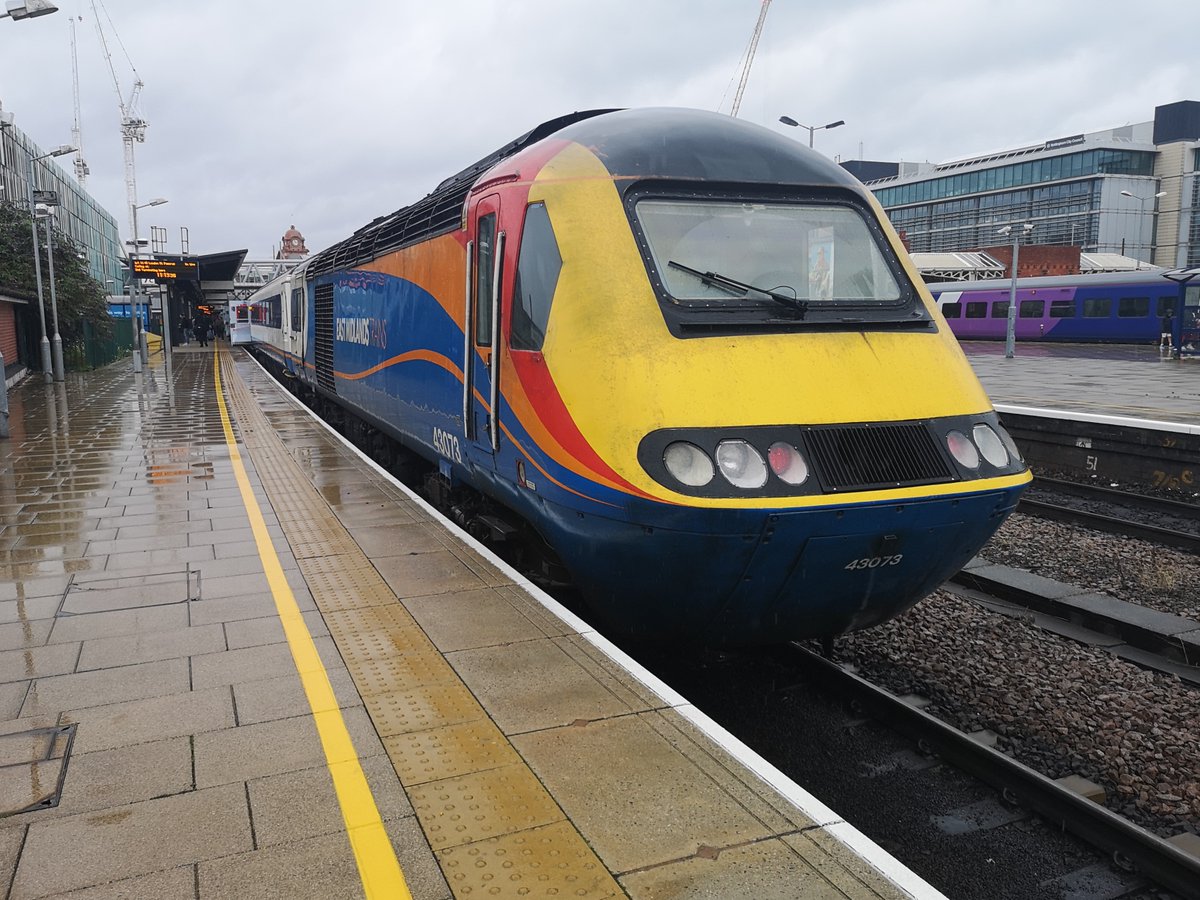DownOnTheStour's tweet photo. Todays #Sentimentalsunday: East Midlands Trains
These shots taken only 4 days before they became EMR! It was good to see the EMT branding still lingering that close to the changeover!
#DispatchersOfTwitter #throwback #HST #meridan #class43 #EMT #stagecoach https://t.co/G0d9fIqZ7E