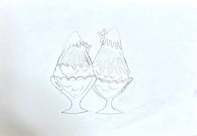 私は大まるの絵の方が好きなのだが、母はソフトクリーム🍦とかき氷🍧の絵の方が好きだそうです。大まるの絵の方は一日中苦しんで出した構図なのに😭ソフトクリームとかき氷は30分もかからなかった。
#イラスト 
#大まる
#ちびまる子ちゃん
#ソフトクリーム
#かき氷 