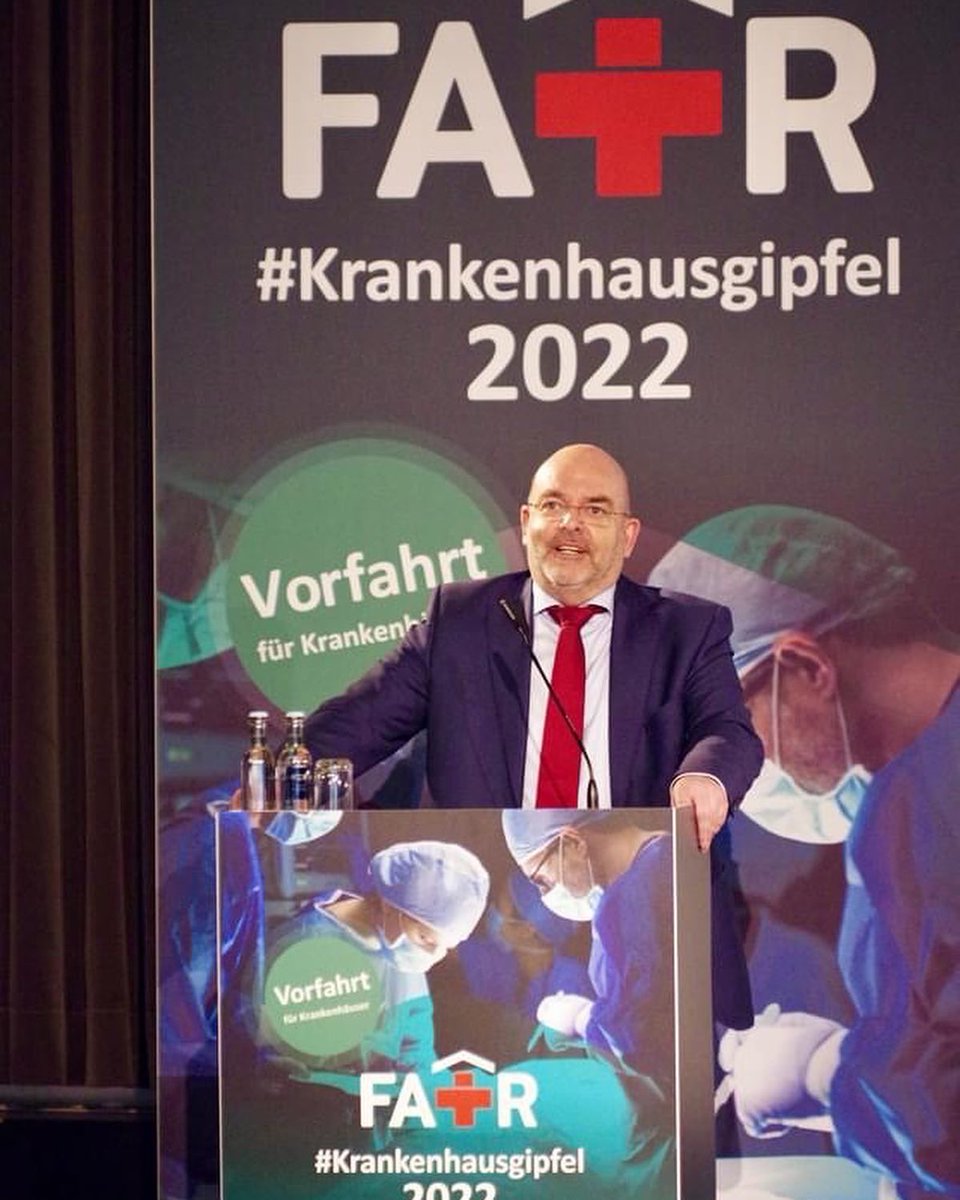 Auf dem Krankenhausgipfel der DKG habe ich mich im Namen des Gesundheitsministers Prof. Karl Lauterbach für den herausragenden Einsatz der Beschäftigten in der Pandemie bedankt. 

#bundesregierung #karllauterbach #edgarfranke #krankenhausgipfel2022 #krankenhaus #dkg