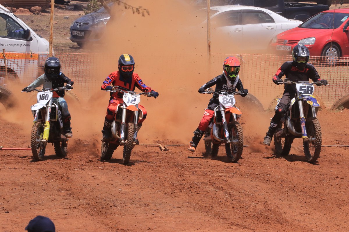 RequestACeleb's tweet photo. Round 3 of the Kenya National Motocross Championship ongoing at the Jamhuri Race Track in Nairobi.
Also being celebrated are the valiant 'Women in Motocross'
#motorsport
#mspoti
#eljayproductions
#EAMSC https://t.co/V3zViyyalR