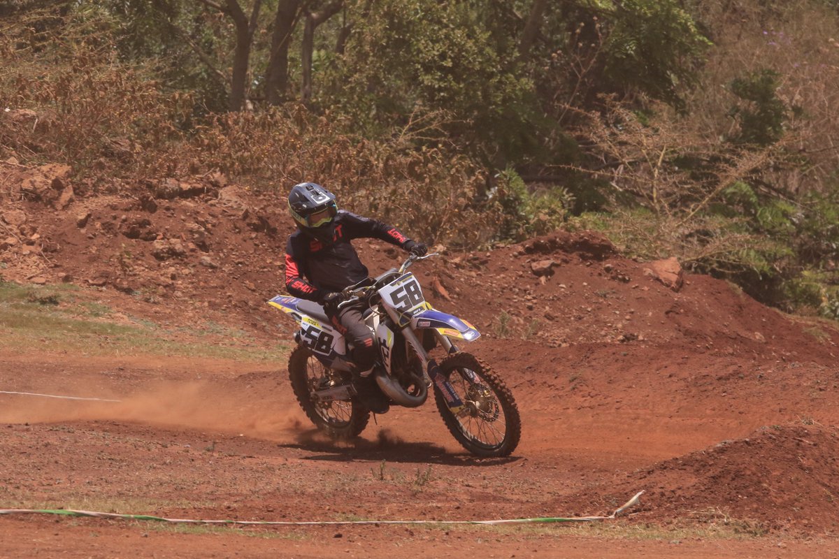 RequestACeleb's tweet photo. Round 3 of the Kenya National Motocross Championship ongoing at the Jamhuri Race Track in Nairobi.
Also being celebrated are the valiant 'Women in Motocross'
#motorsport
#mspoti
#eljayproductions
#EAMSC https://t.co/V3zViyyalR