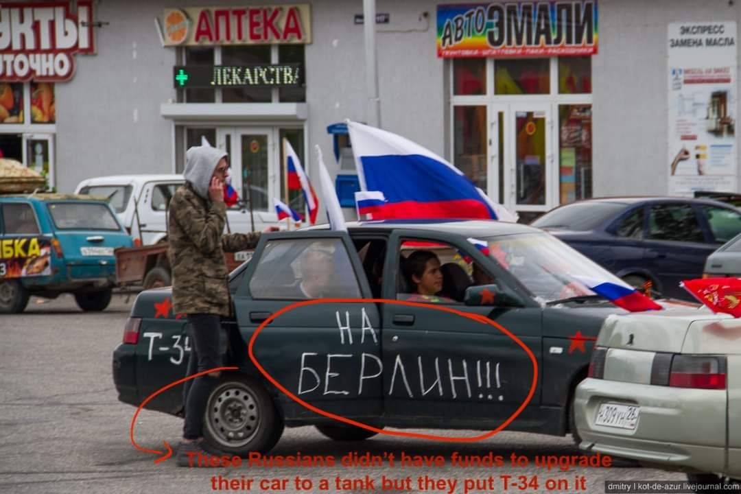 BabychValentyn's tweet photo. While Olaf Scholz is trying to convince us that Putin is the only one to blame for the war, let's remind everyone that Russians write "To Berlin" on their weapons and military vehicles and do the same with their cars every year on Victory day. https://t.co/39jBCY20Wv