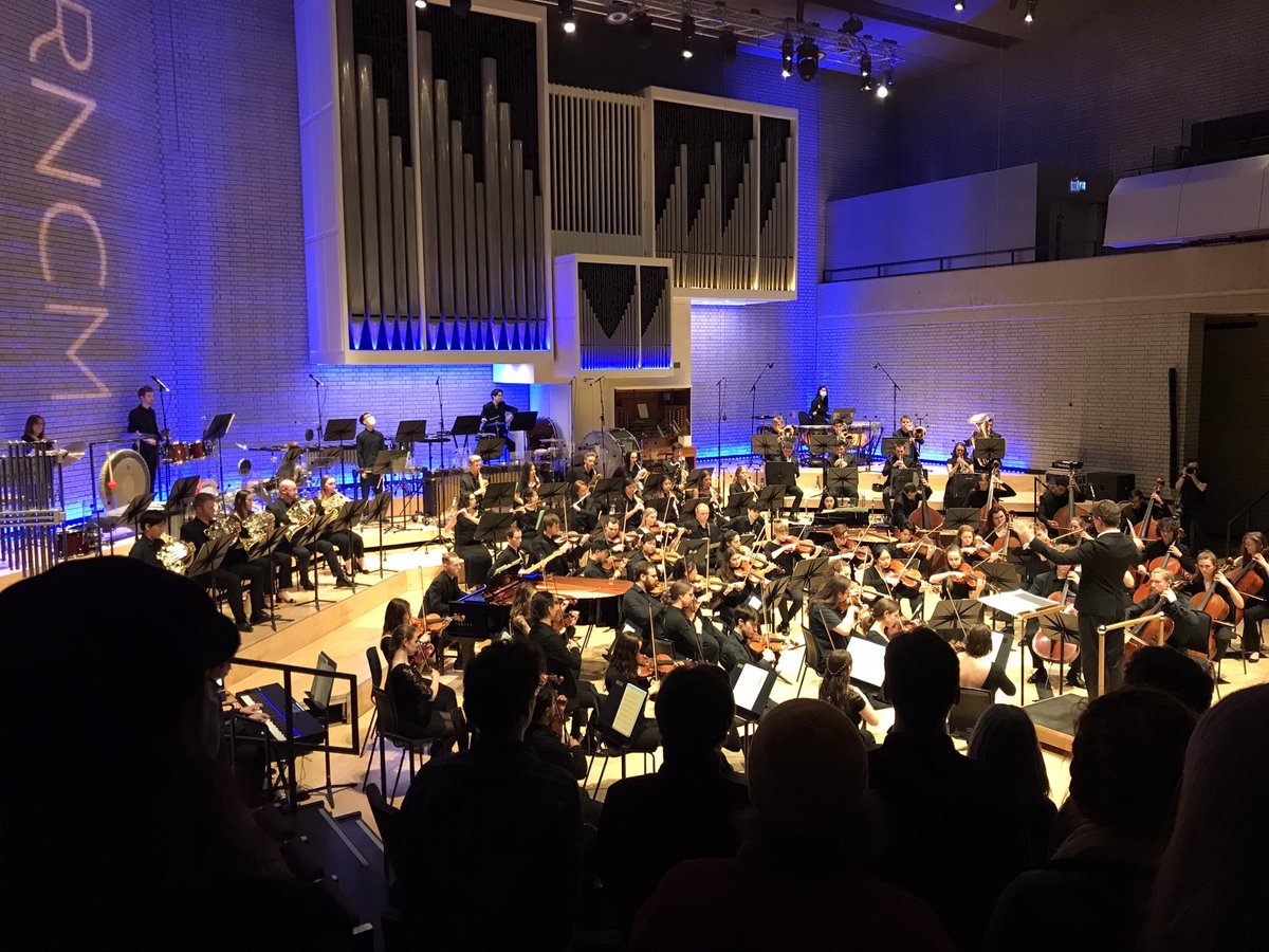RNCMconducting's tweet photo. Fantastic concert by @rncmlive Symphony Orchestra last night. @EHowardComposer @SteveReich #LouisAndriessen #GaryCarpenter conducted by Clark Rundell @anna_beres29 @YiWei964 https://t.co/cseEBXKUeQ
