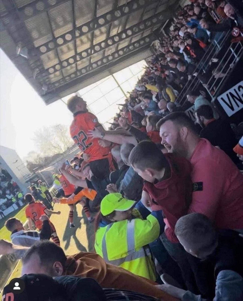 32watto's tweet photo. 🤠 That feeling yesterday was something else 😧 that second half was more like us 🙌🏻 

@DylanLevitt @sparkymcnulty @nickyclark91 fantastic 🍊🤛 

1/3 cup finals won. 2 more to go 😡 https://t.co/cDQQQJ2CWW