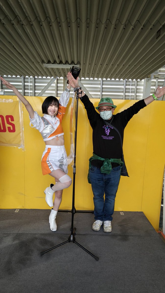 nogizaka46gree1's tweet photo. やっとゼンカイジャーの話ができた。まいちゃんはステーシーがいい子になったのが☓らしい(笑)オレはそこで号泣(笑)ま、基本はヨドンナ様派ですが(笑)。この写真後目の前で全力全開歌ってくれて👍👍👍10秒動画も撮ったがそれは俺だけの楽しみに(・∀・)ニヤニヤ
#小町まい
#ReviewPreview
#SDTH https://t.co/2vT4TcPfDO