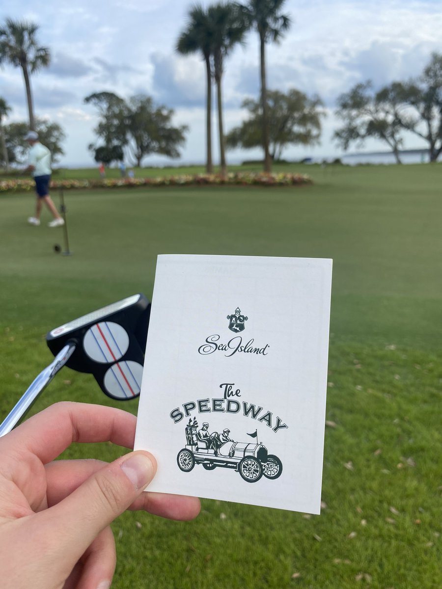 ayajohnsongolf's tweet photo. #twoball https://t.co/fYCQYjlRCj