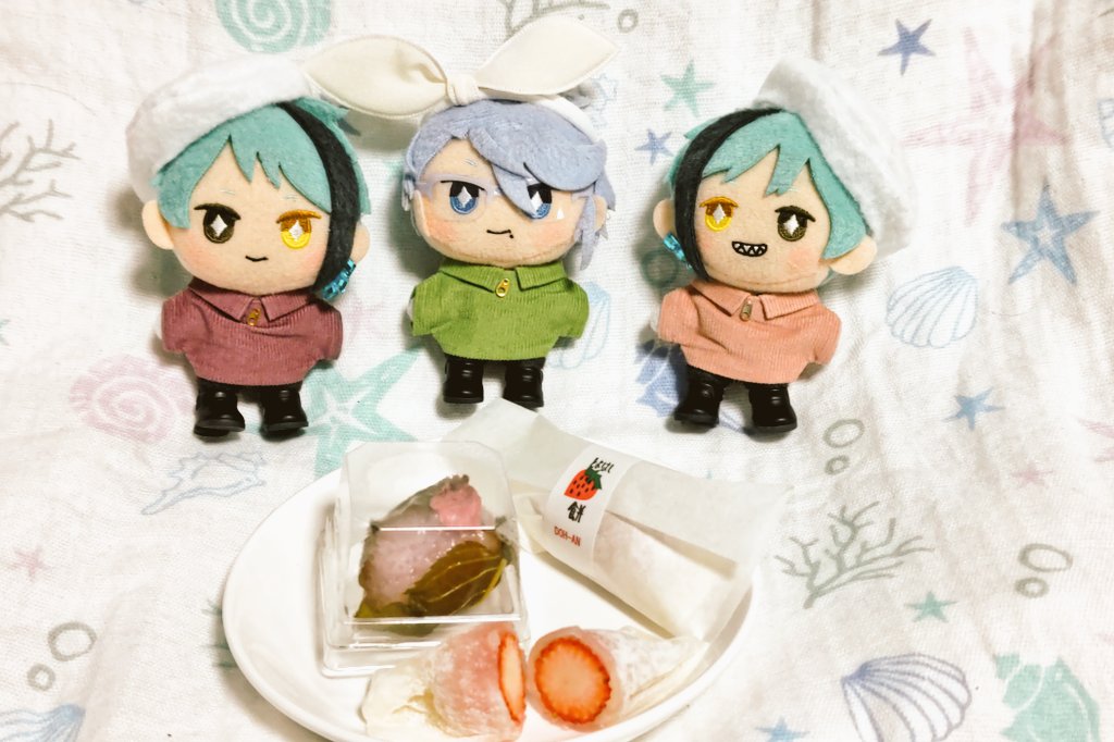 3103Ni's tweet photo. お彼岸近いからお墓参り行ってきた
おはぎはまた明日ww
とりあえず食べたかったCACAOCATのチョコケーキと童庵のいちご餅と桜餅♪
チョコケーキはみんなが求めてるおいしいチョコってめちゃめちゃおいしかった( *´艸｀)
いちご餅と桜餅もうまうまぁ
餅がそもそもうまい!!
全部当たりや!!! https://t.co/yMznQgwuOI