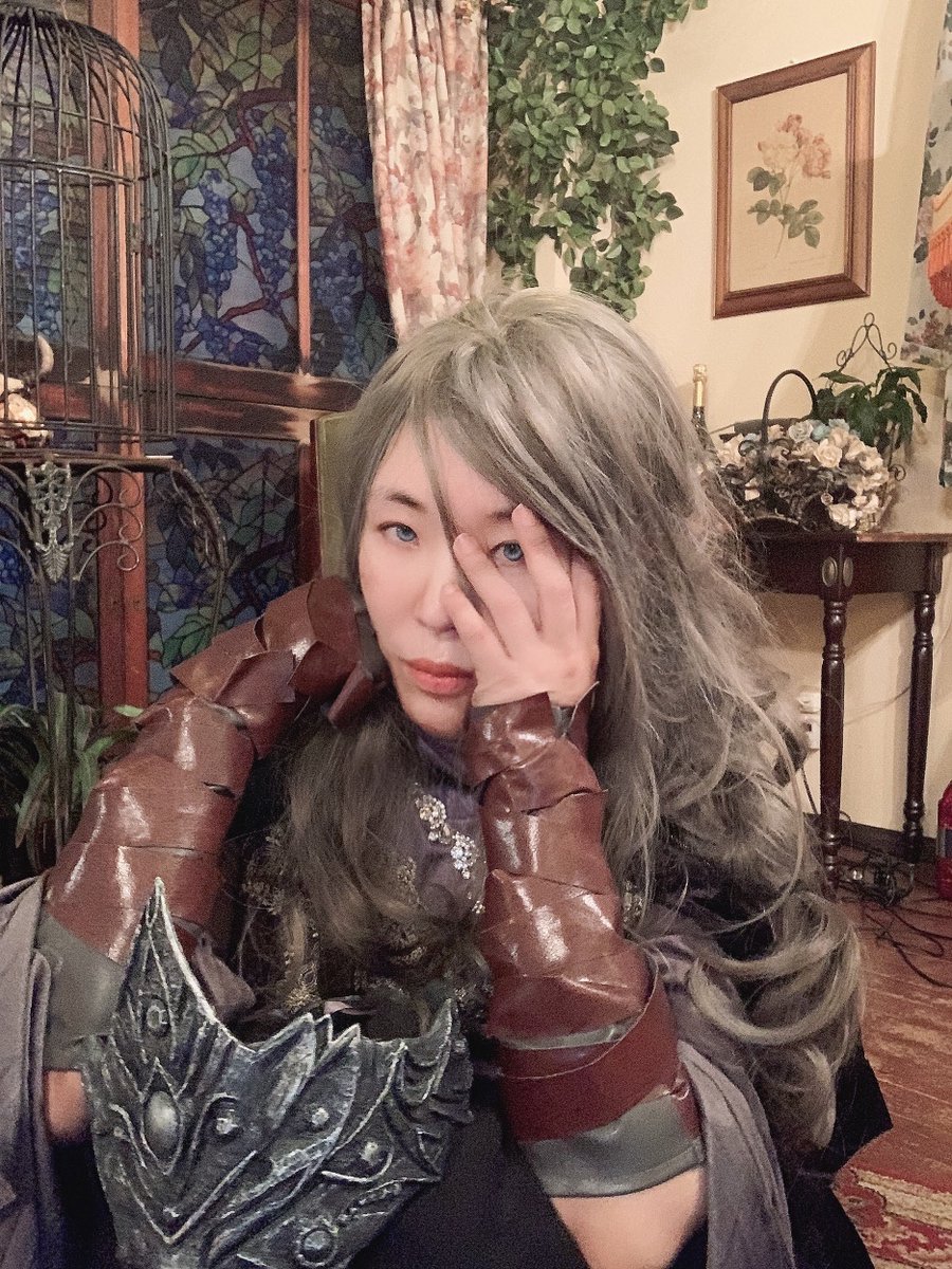 DoroRiheko's tweet photo. 趣味垢だからこっちにも数枚貼っちゃおう
ずーーーーっとやりたく��冬終わって去年できなくて今年も逆に冬終わっちゃうー!!って撮ってきた #火守女コスプレ #ダークソウル3 #Firekeepercosplay #darksouls3 https://t.co/8wrlVbok18