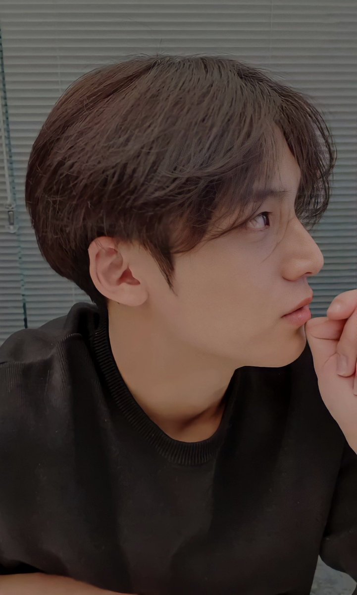 ㅤ

ㅤ           The  fragmented rhapsody, 
ㅤ           Mikael Alfonso Kim  ——–。

ㅤ           new   account  but  not 
ㅤ           new  to  rp  ⟋ descriptive lit.
ㅤ           nsfw . mdni. 20+ooc.
              like and rt to be mutuals! 
ㅤ