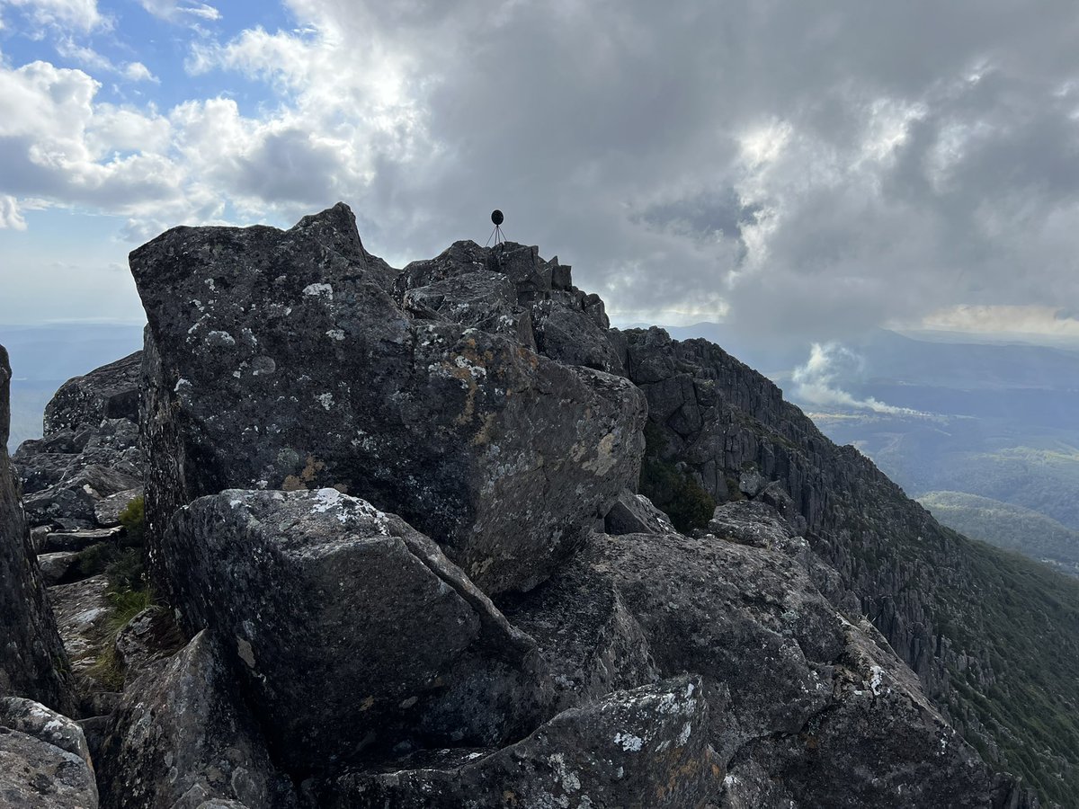 ocelotte's tweet photo. Then ducked across to #MtBarrow. https://t.co/hAzIQwJGq6