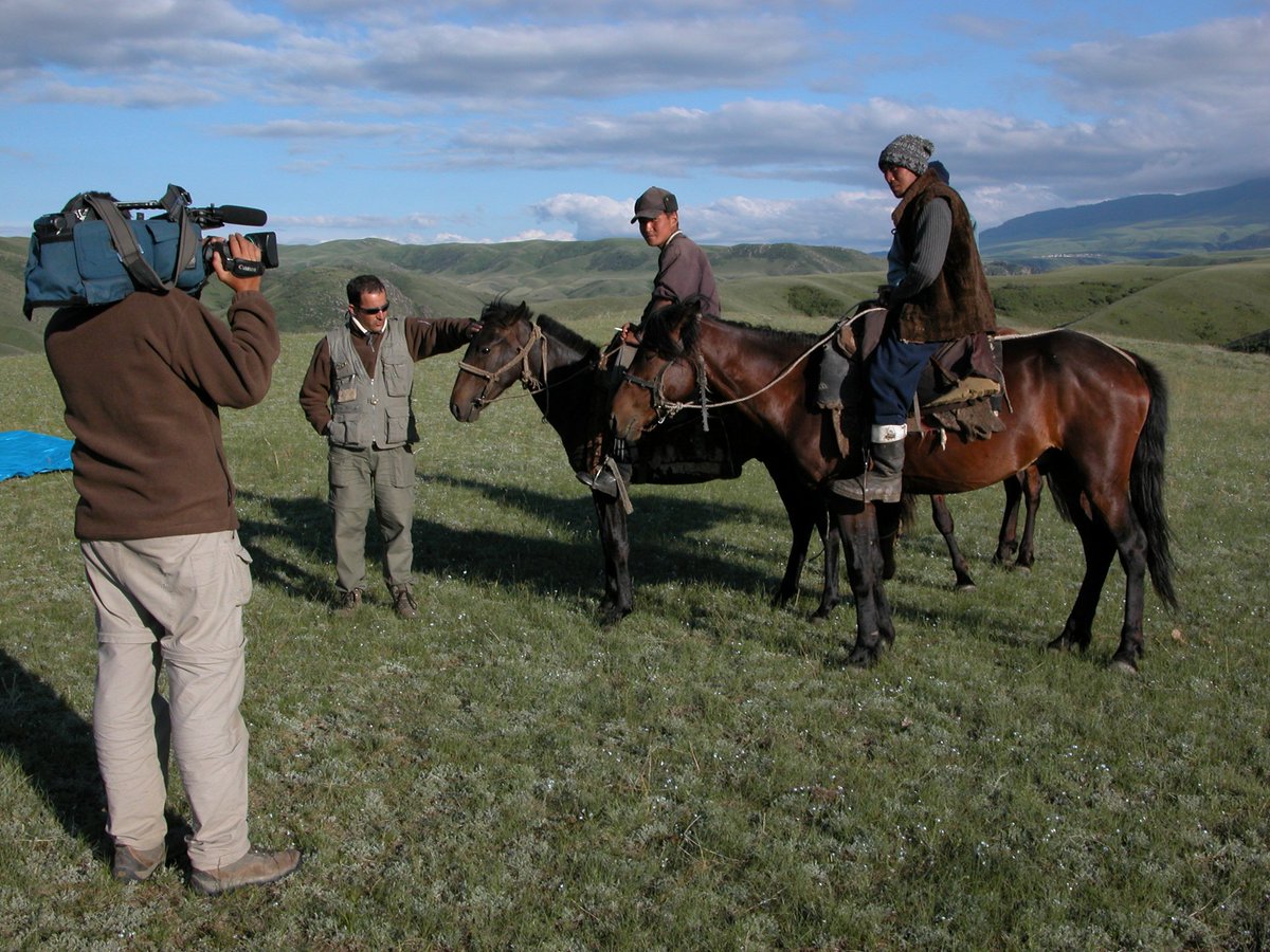 monteromonti's tweet image. Durante todo el mes de junio de 2003 recorrí, para @canalsur &amp;amp; @ebdonana @CSICdivulga @EspacioCanalSur, las montañas y estepas de #Kazajistán, desde la frontera kirguís hasta la frontera rusa, en el Óblast de #Cheliábinsk. Algunas de las muchas horas...👇👇👇
