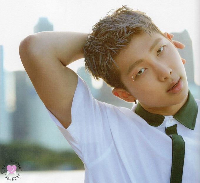 Mah__rm's tweet photo. Happy 7 years 💜
#7YearsOfRMixtape
#7YearsWithDoYou
#RMixtape_7주년_축하해
#7YearsWithRMixtape https://t.co/oopOyYCrh4