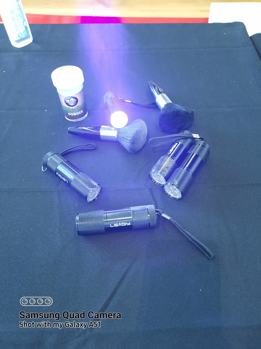 ShowMeTheSci's tweet image. We&apos;re so excited to be at @Techniquest today. Come, say hi and have a go at our activities.

#BritishScienceWeek #BritishScienceWeek2022 #scicomm #Science #STEM #FamilyFun