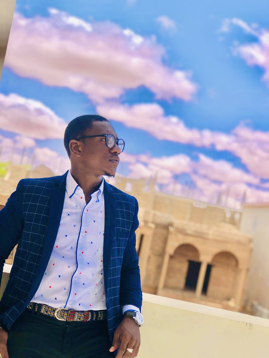 tallitforcultur's tweet photo. On vous l'avez dit non, que la ceinture personnalisée de Tallit Design certifie un style? Voyez vous même !
Excellente journée à tous 😊
#menstyle #ceinturehomme #saytangara #tallitambassador https://t.co/42Knh8T3EJ