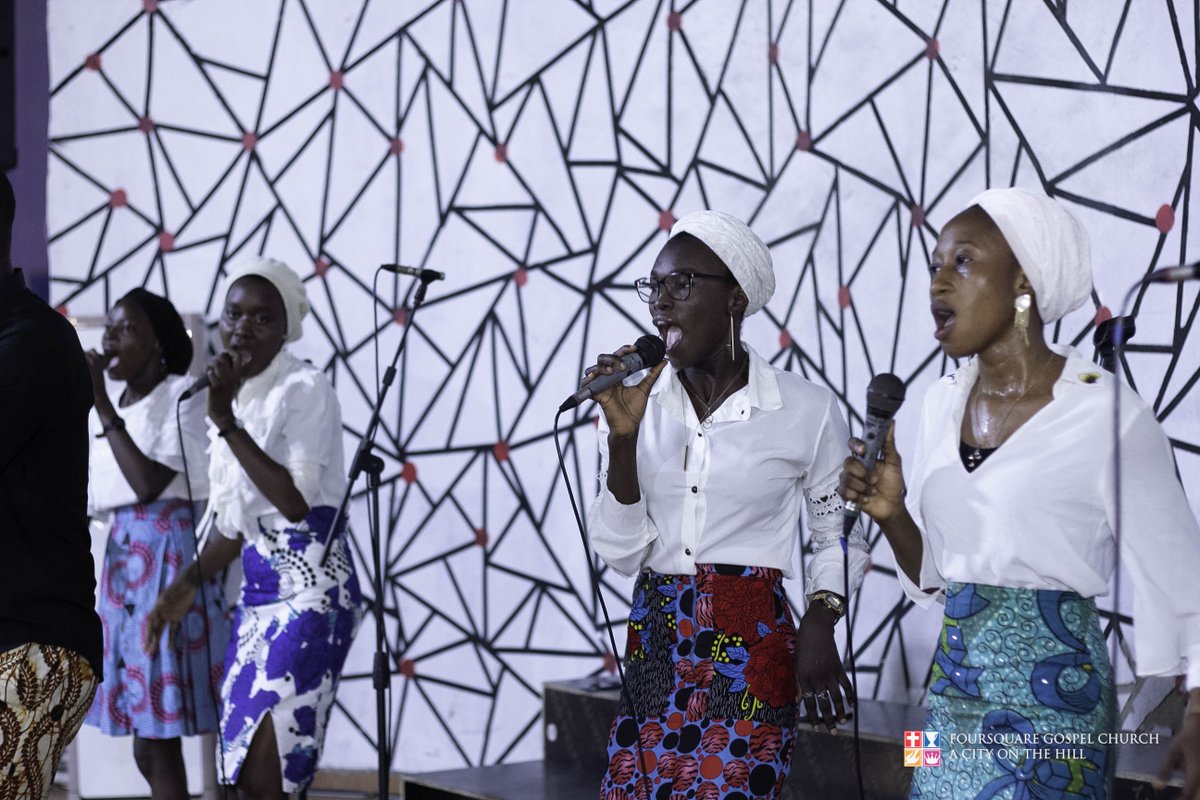 Foursquarejeb's tweet photo. At the Mention of the name of Jesus!!
🎶Demons tremble at the mention of your name
Mountains crumble at the sound of your voice
Our battles are won by the power of Your mighty hand
We are strong cause we have a very big God
… Oluwa e to bi e to bi o e🎶
#FGCJebakoService
#Praise https://t.co/6wXJGbbMz3