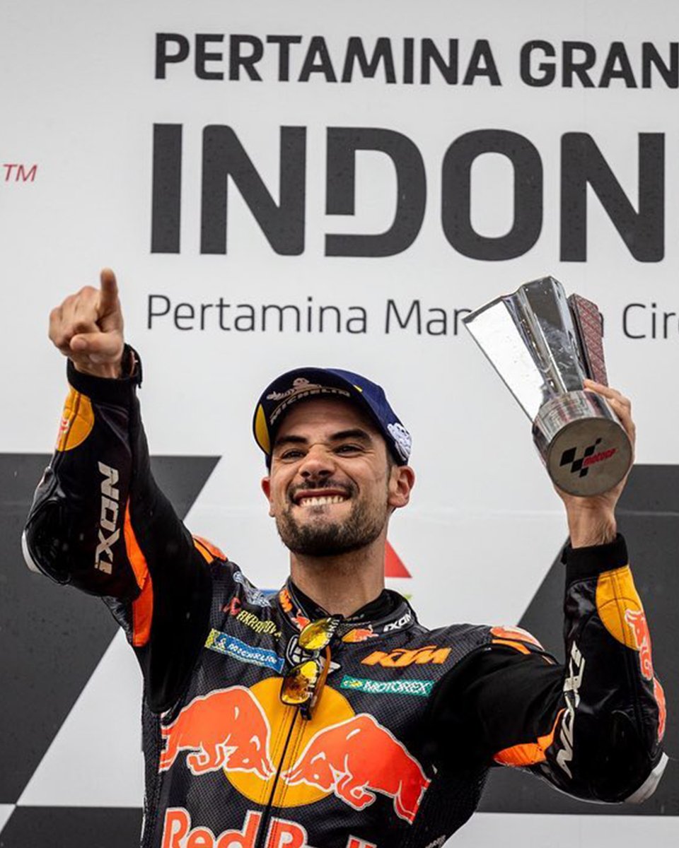 selecaoportugal's tweet photo. 𝐐𝐔𝐄 𝐎𝐑𝐆𝐔𝐋𝐇𝐎, Miguel! 🥇🇵🇹

🏆 Indonesian GP https://t.co/Tk14gprLiU