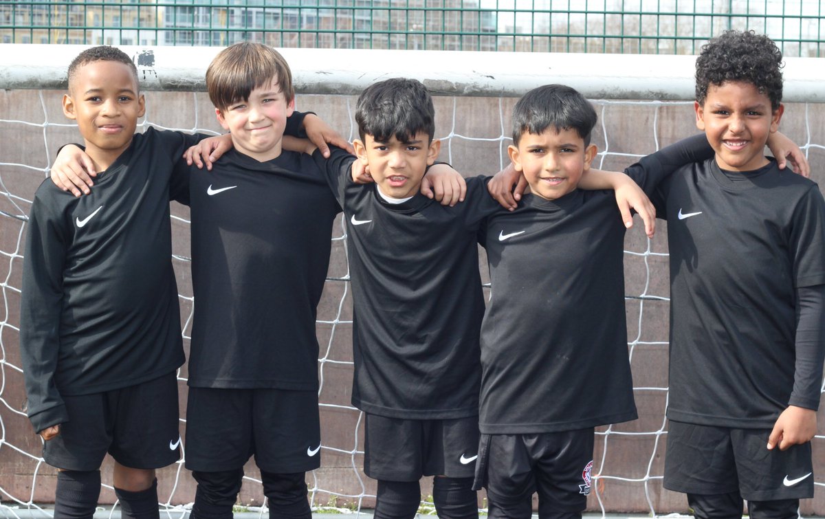 SportMPS's tweet image. A huge well done to our year 2 boys who narrowly missed out on a spot in the final of the @TowerHamletsSSN football tournament, losing in extra time to the brilliant @cwceastferry during their semi final match up. Well played gents!