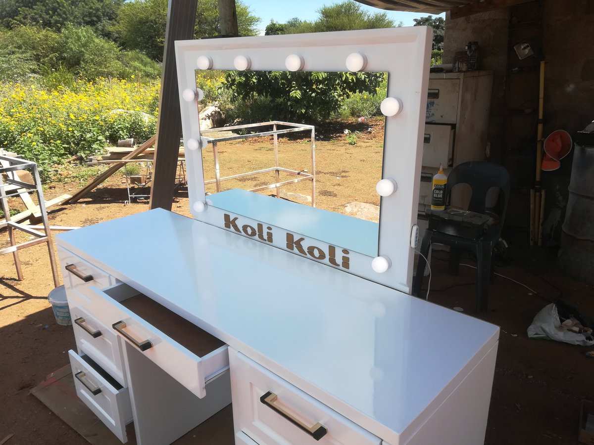 AronKash's tweet image. Now we call it a set. Honey Bee customized👌
#pushabw
#localbusiness