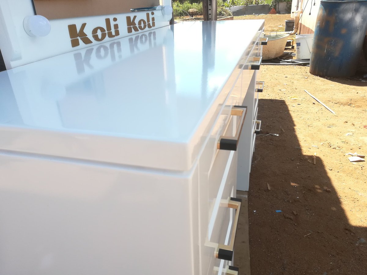 AronKash's tweet image. Now we call it a set. Honey Bee customized👌
#pushabw
#localbusiness