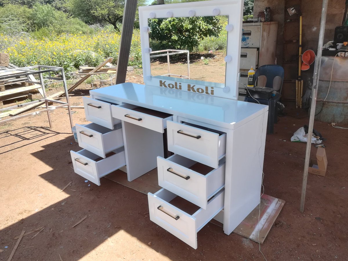 AronKash's tweet image. Now we call it a set. Honey Bee customized👌
#pushabw
#localbusiness