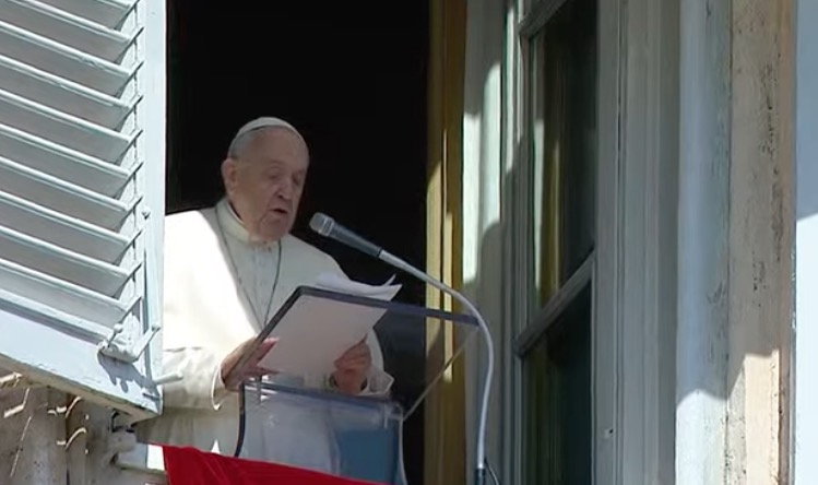 antoniospadaro's tweet photo. Non si arresta purtroppo la violenta aggressione verso l’ #Ucraina 🇺🇦. Un massacro insensato. Non c’è giustificazione per questo… questa è una guerra ripugnante. #PapaFrancesco https://t.co/Vm9QjvoQyB
