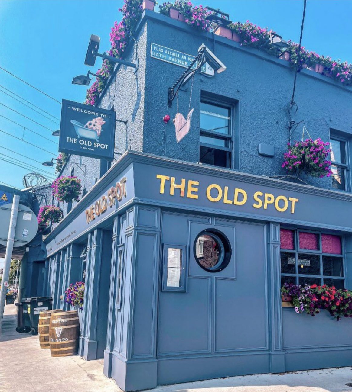 Denise We Are Looking For Chefs Of All Grades To Join Our Wonderful Team Please Message Or Email Denise Theoldspot Ie If You D Like To Have A Chat Jobfairy Pls Rt