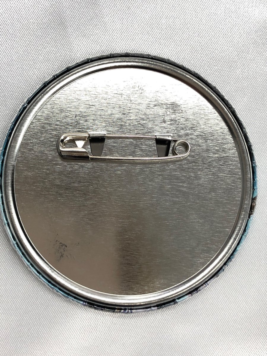 入荷情報】 三國無双 声優乱舞2013春 缶バッジくじ 鍾会 ※顎の部分に