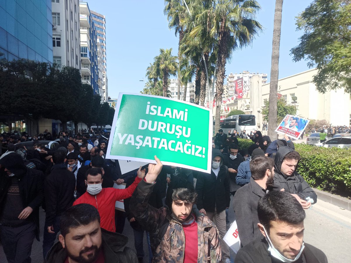 Krncmisali's tweet photo. Yürüyüşe PolisMüdahalesi

#AdanaEmniyeti https://t.co/gzN4gSXtrb