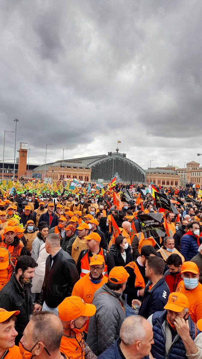 irenepii's tweet photo. Más imágenes de la #manifestación en defensa del Mundo Rural en #Madrid https://t.co/T1a36aphPQ