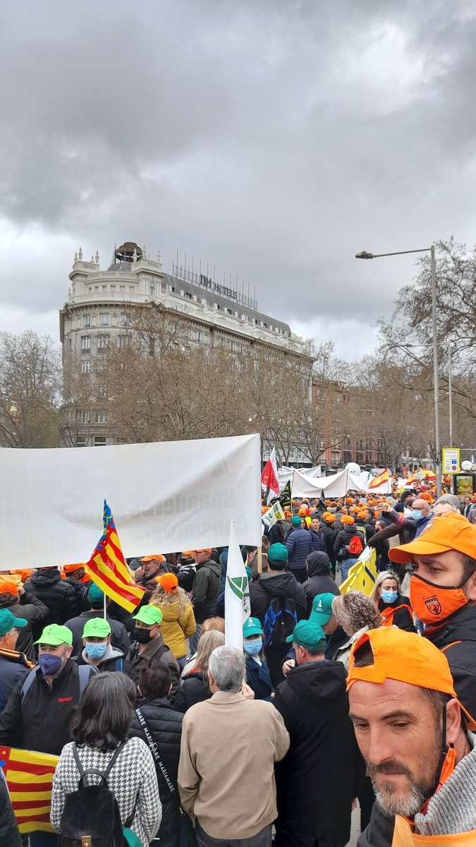 irenepii's tweet photo. Más imágenes de la #manifestación en defensa del Mundo Rural en #Madrid https://t.co/T1a36aphPQ