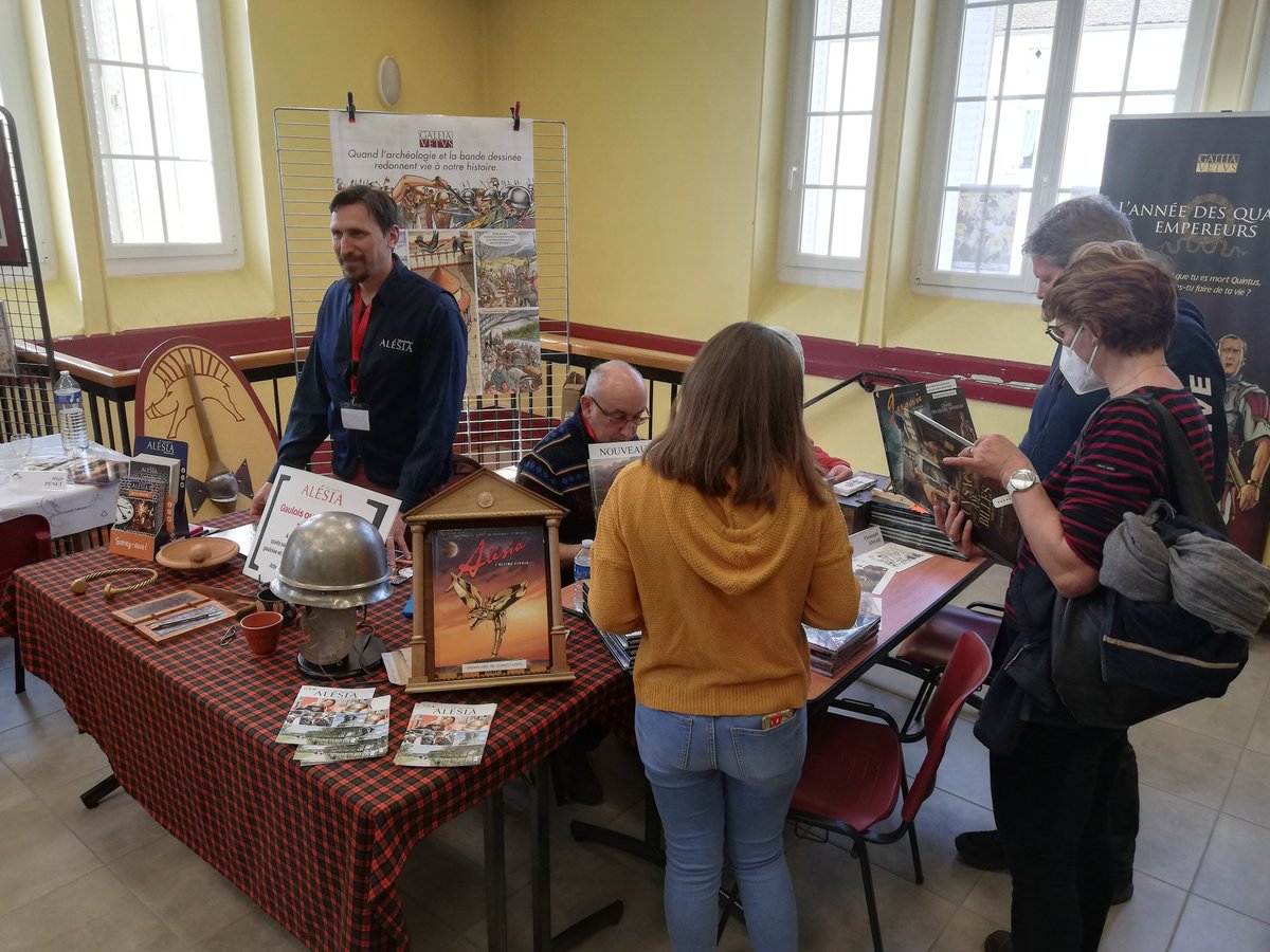 MichelRougerMR's tweet photo. #Bourgogne #Culture #BD
Le @MuseoParcAlesia est présent au #festival #ViniBD à #Corgoloin pour tout le week-end avec les auteurs de la #BD #Alésia (mais aussi de #Gergovie et de #Bibracte !). C'est le moment de penser à vos dédicaces !
Un petit coucou à @bdangouleme en passant ! https://t.co/8FlIs0yJpF