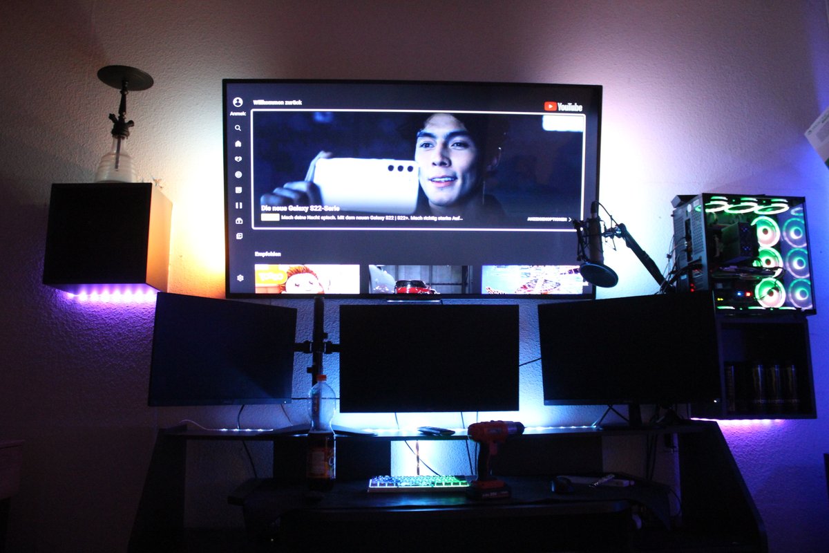 z_Enco's tweet photo. kleines update aber wird sich noch einiges ändern zb. kabelmanagment und monitor halterungen #SETUPLOCKGAMER #TwitchDE #streamer https://t.co/3zw4TXdafB