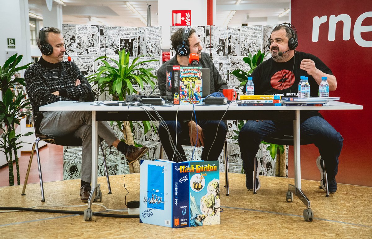 SombraFestival's tweet photo. Muchísimas gracias a la @brmu por cedernos su maravillosa #Comiteca. Y muchísimas gracias a @bustalter y todo su equipo por hacer que lo pasáramos tan bien.
📻 Para quienes no pudisteis acompañarnos, podéis escuchar el podcast en: https://t.co/XTyewP4eqZ https://t.co/ygAMdPQuow