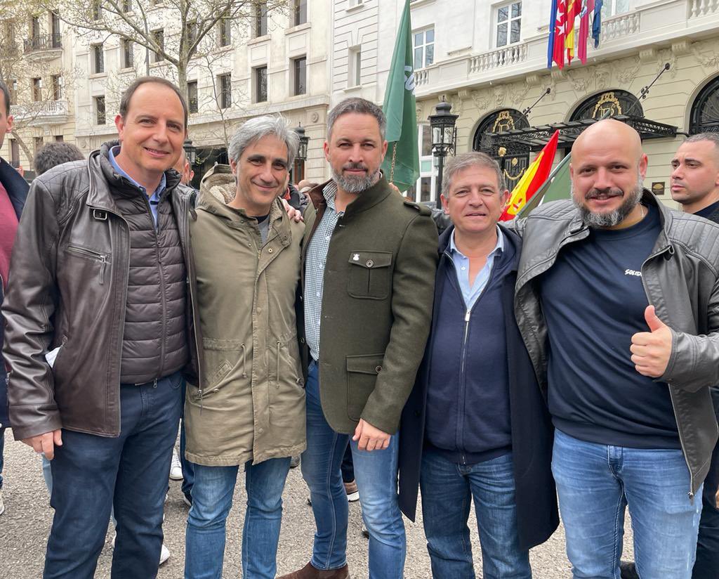 ¡VOX, con los agricultores, ganaderos, cazadores y todo el mundo rural en la histórica manifestación #20MRural!

En hora de acabar de una vez por todas con los ataques del Gobierno criminal de Pedro Sánchez al campo español.