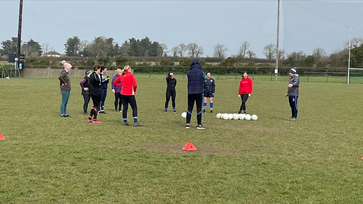 LgfcMoyle's tweet photo. A huge โญ๏ธWELL DONEโญ๏ธ to this incredible group of ladies who took part in the first Gaelic for Mothers and Others training session this morning in Monroe ๐๐ป๐๐ Great craic was had while learning some new skills from coaches Robbie and Declan #noncompetitive #fun #football https://t.co/Hj6gcn6P9J